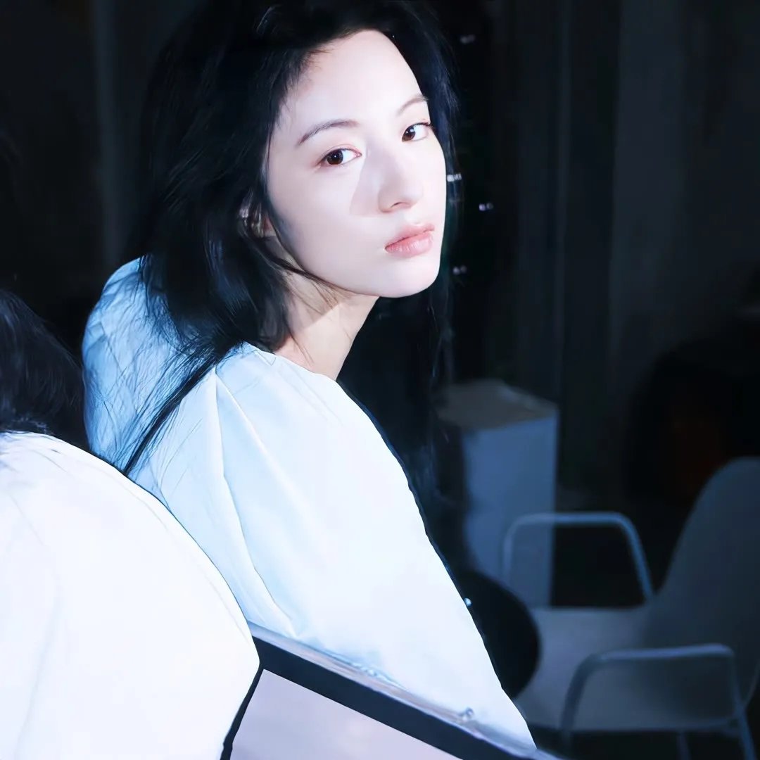 破门：两个疫病神